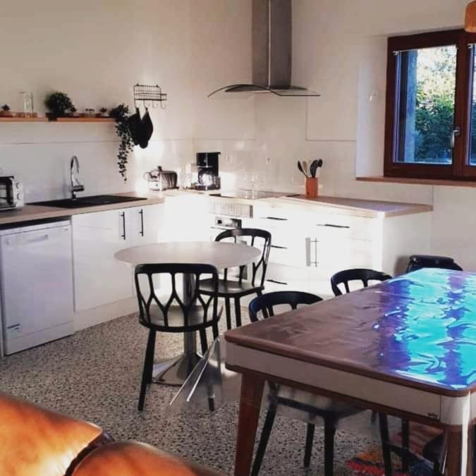 Appartement Les Verveines à Saint-Martin-dʼArdèche Extérieur photo